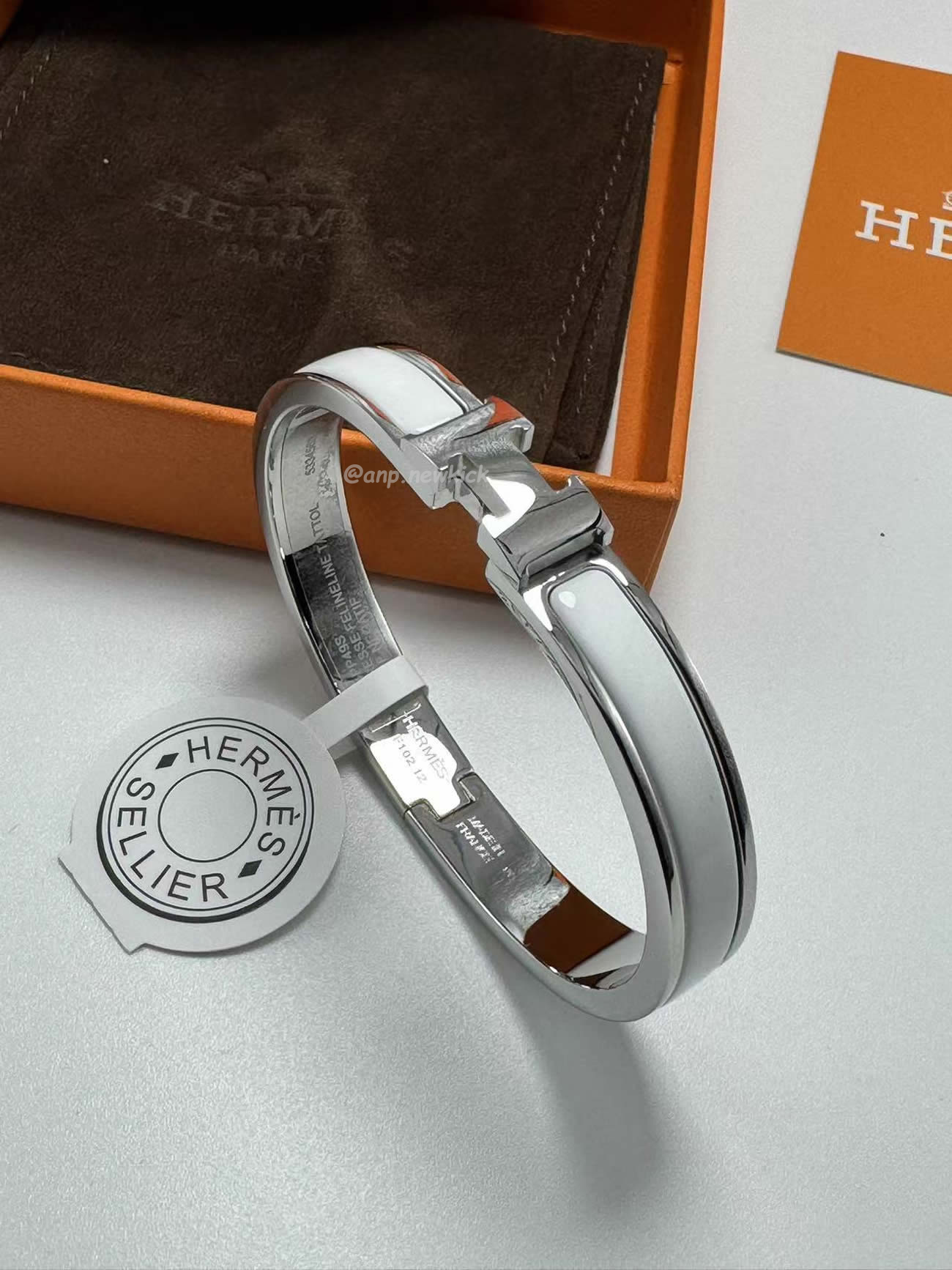 Hermès Clic H Bracelet (5) - www.newkick.vip